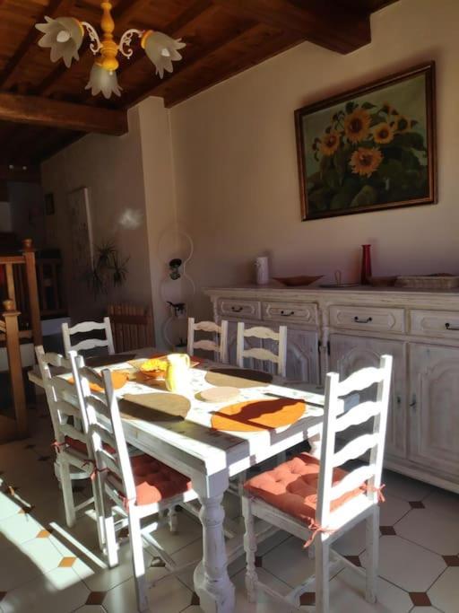 Maison Cosy Et Conviviale, Le B7 Besset Extérieur photo