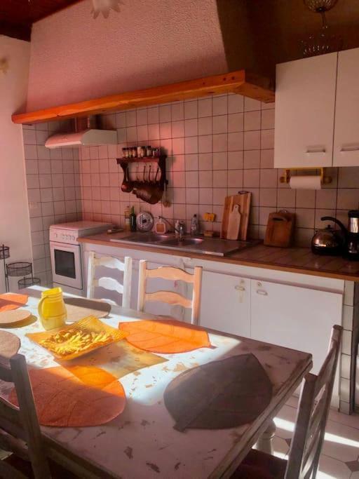 Maison Cosy Et Conviviale, Le B7 Besset Extérieur photo